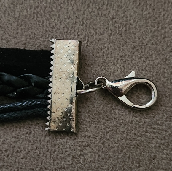 Hunger Games Mockingjay Bracelet - Picture 4 of 6